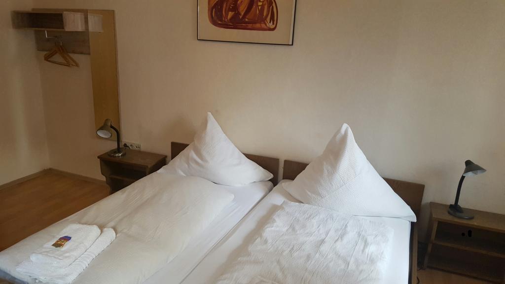 Kansakar Hotel Kaiserslautern Zewnętrze zdjęcie
