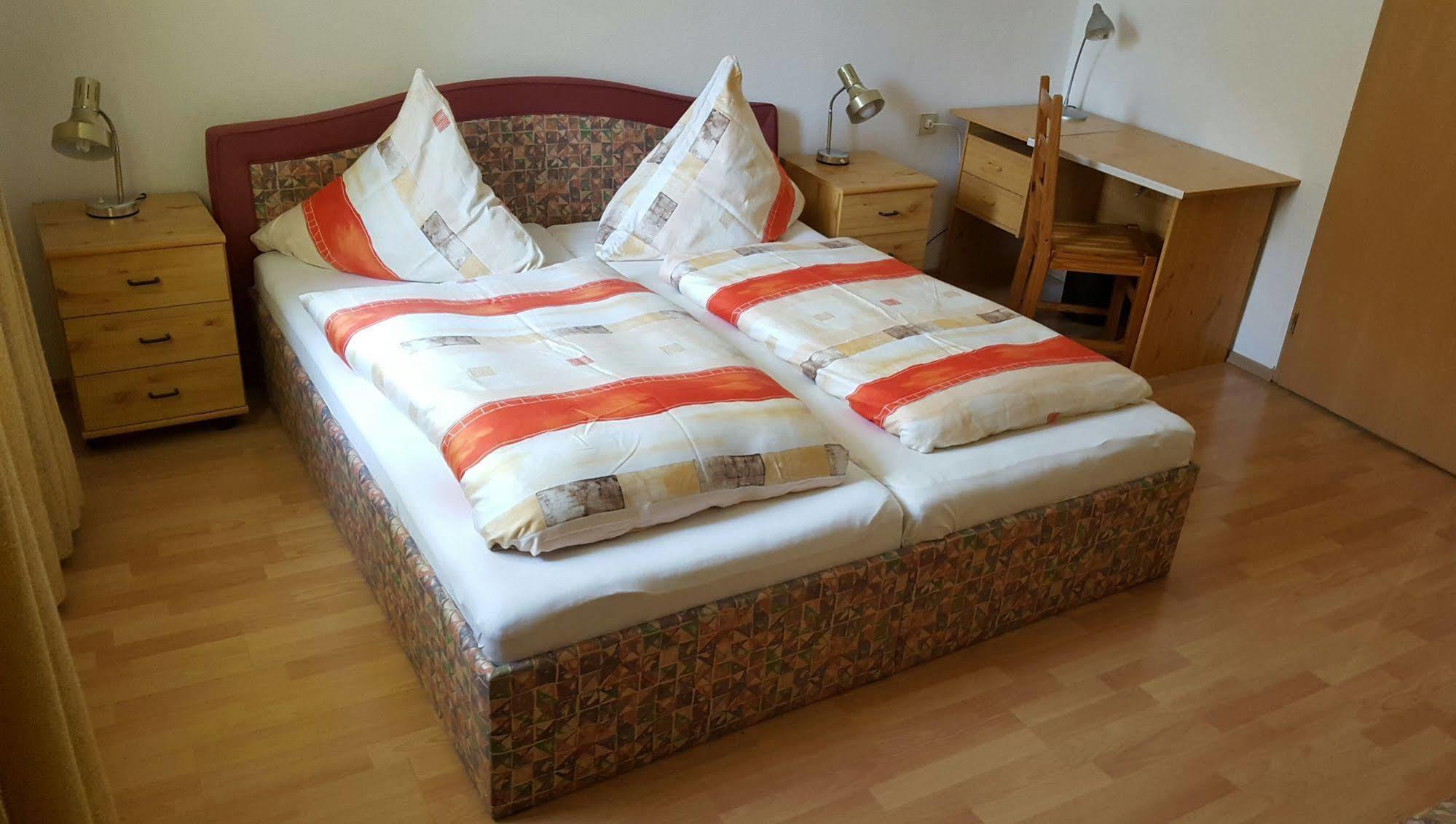 Kansakar Hotel Kaiserslautern Zewnętrze zdjęcie